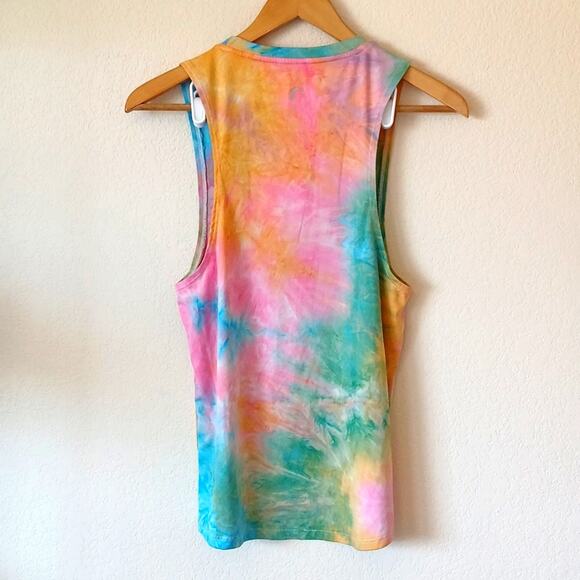Zyia Hendrix Kettle Bell Moon Tie Dye Muscle Tank Top - Picture 4 of 4